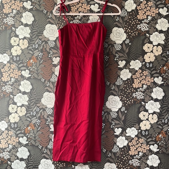 NWOT superdown kendall midi dress in red size small - Picture 4 of 6
